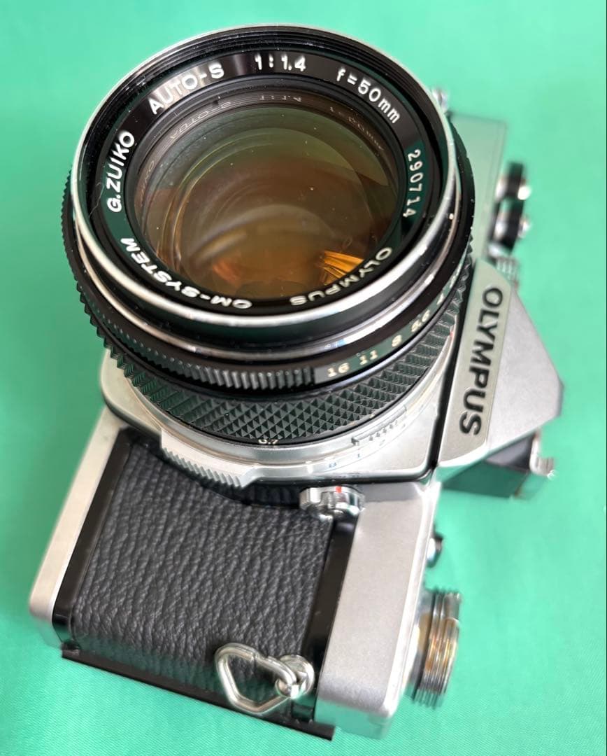 ☆ OLYMPUS OM-1 (革ケース付) + ☆ 標準50mm F1.4