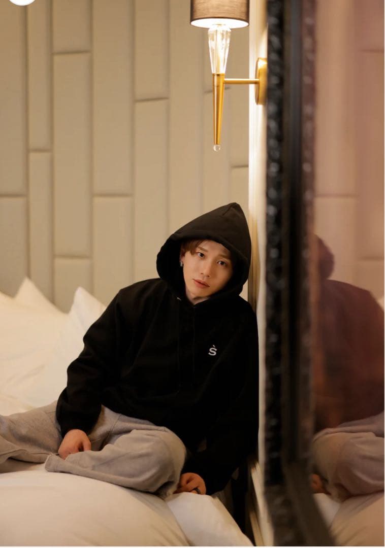 値下げ NOsWEA 黒 フーディー Mサイズ