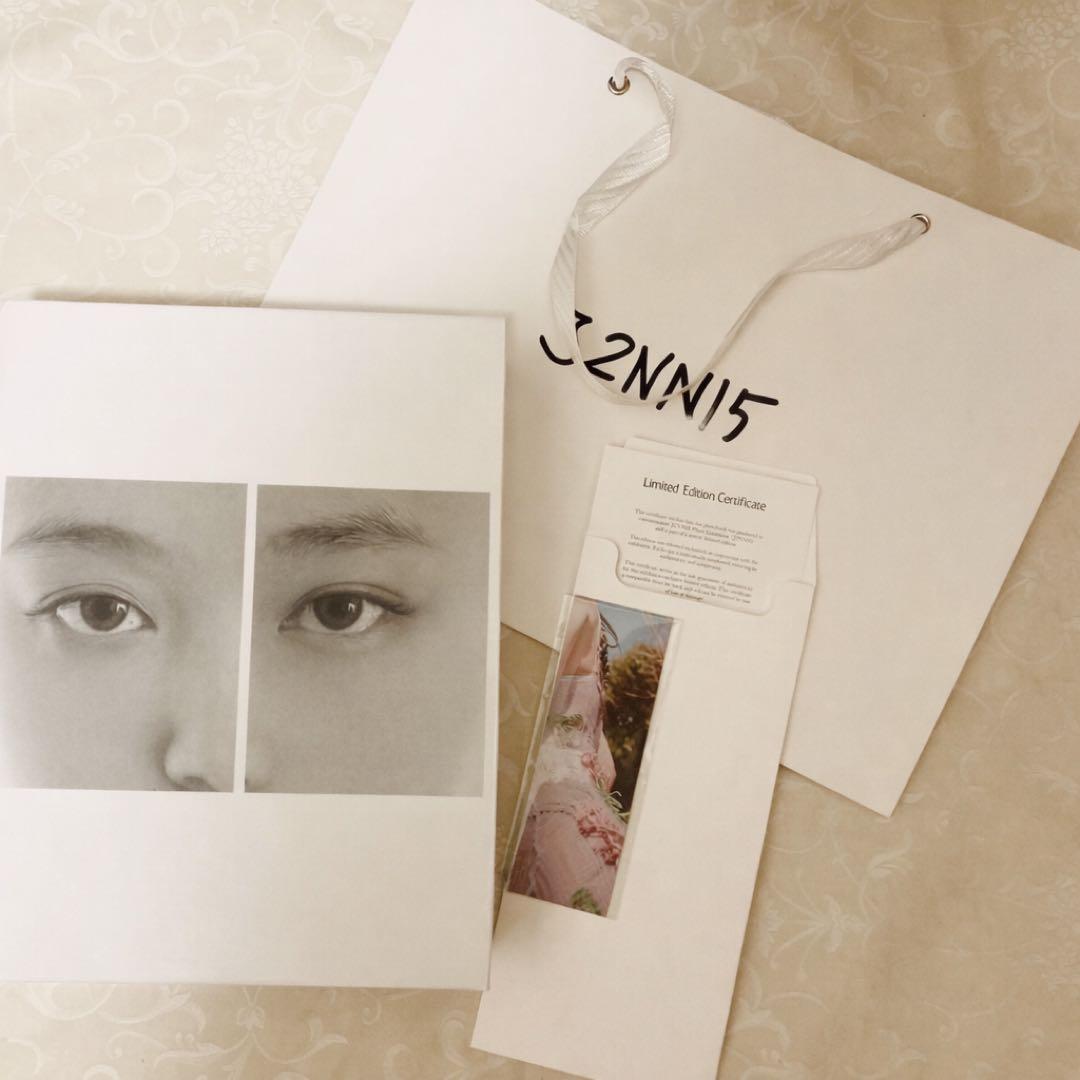 JENNIE J2NNI5 写真展 ジェニ 写真集フォトブック しおり付き - メルカリ