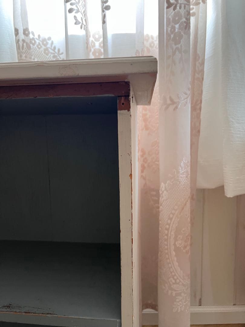 最終お値下げ価格！アンティーク風に作った白い棚＊シャビー