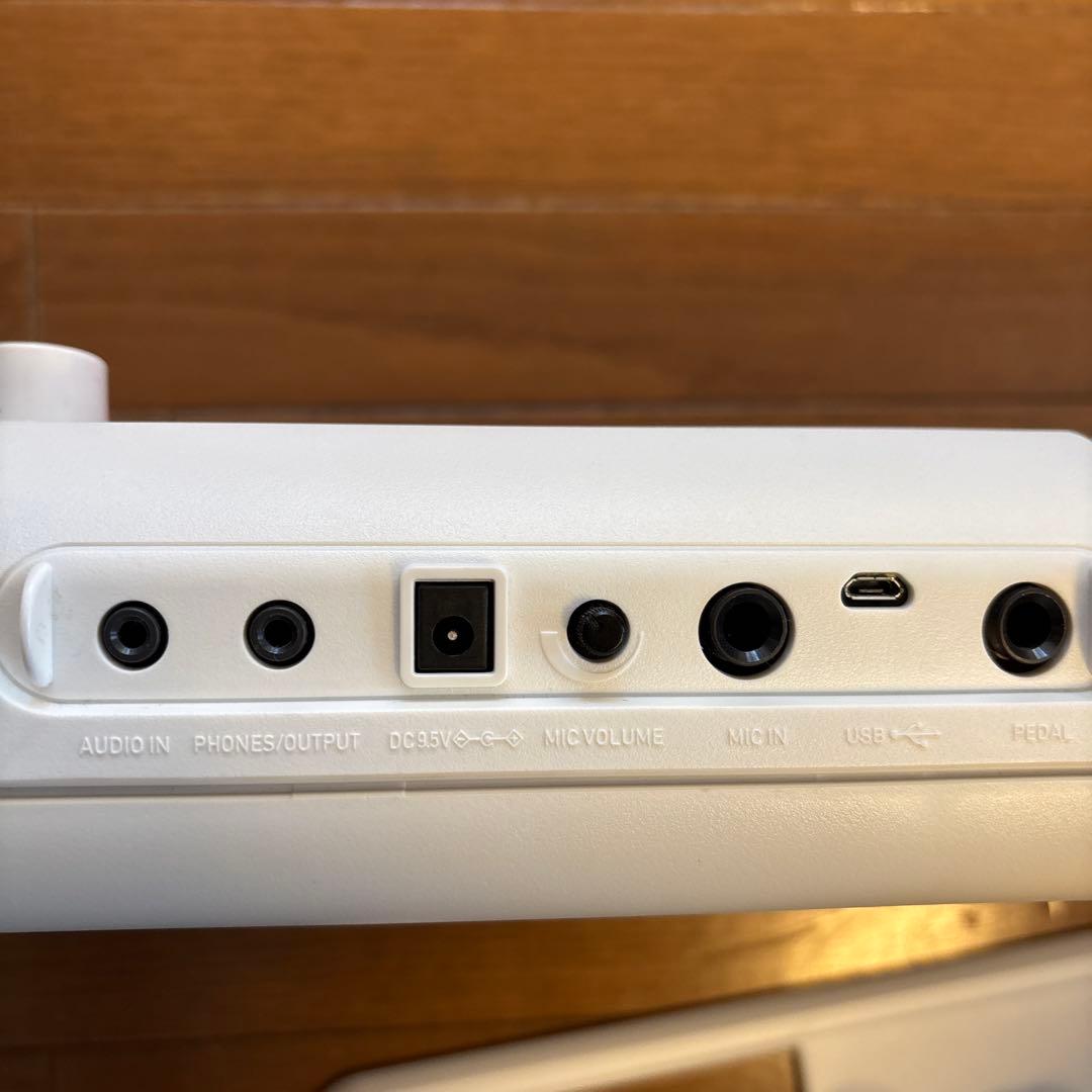 CASIO 61鍵キーボード ホワイト/ピンク