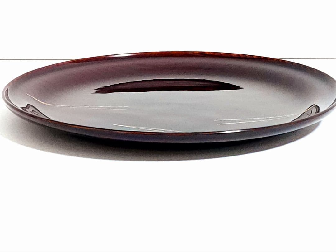 川端近左　松葉蒔絵　松ノ木溜青海盆　共箱　共布　直径：約23.5㎝　未使用