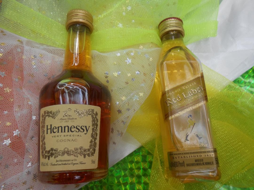 未開封9.Hennessyコニャックとジョニーウォーカー赤ラベル