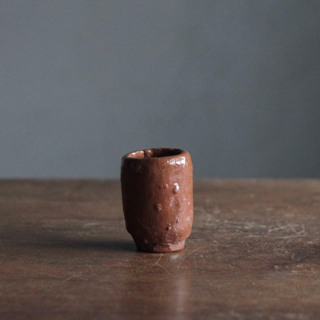 手びねり 赤楽 筒盃 酒器 ぐい呑み 古道具 アンティーク ストーン