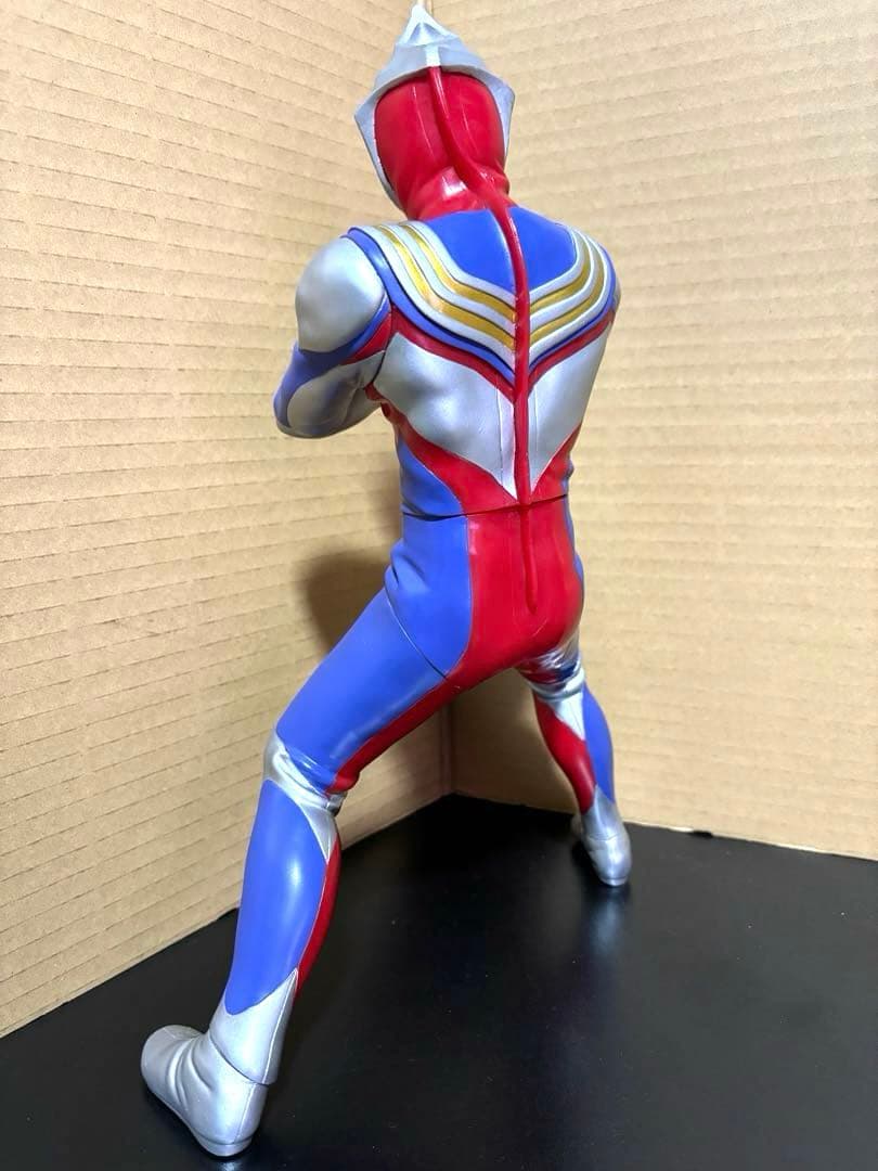 ビッグサイズソフビ3種　ウルトラマンティガ　マルチタイプ　グリッター　イーヴィル