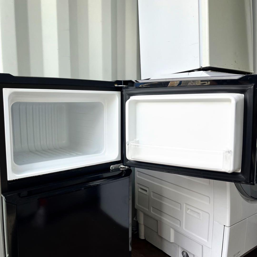 取付無料！格安早い者勝ち！スタイリッシュブラック小さめコンパクトサイズ冷蔵庫！