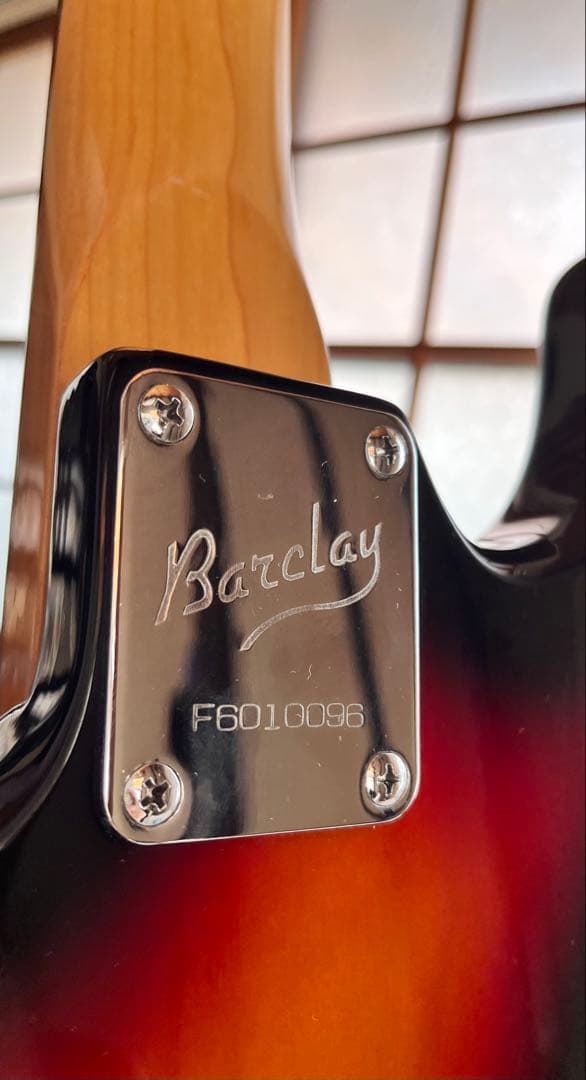 値下げ バークレーBARCLAY ストラトタイプギター 初期 ロゴ期