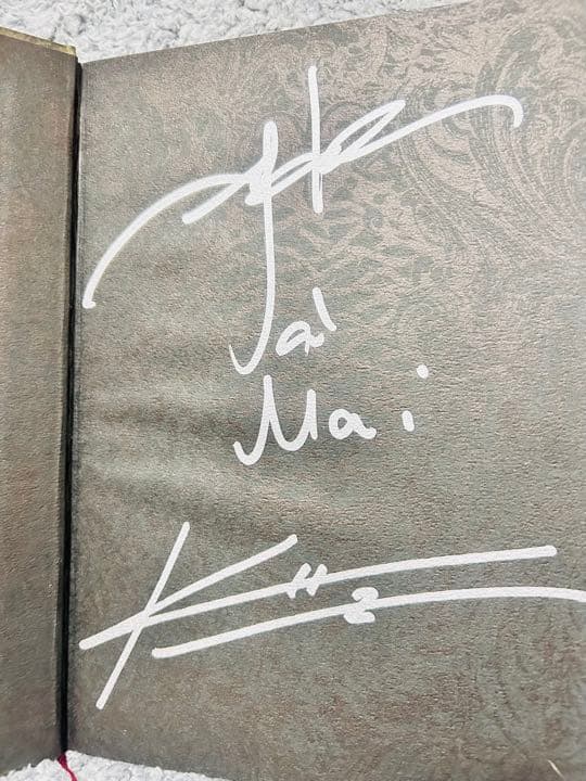 the hyde 自叙伝 直筆サイン入り（hydeとk.a.z） - メルカリ