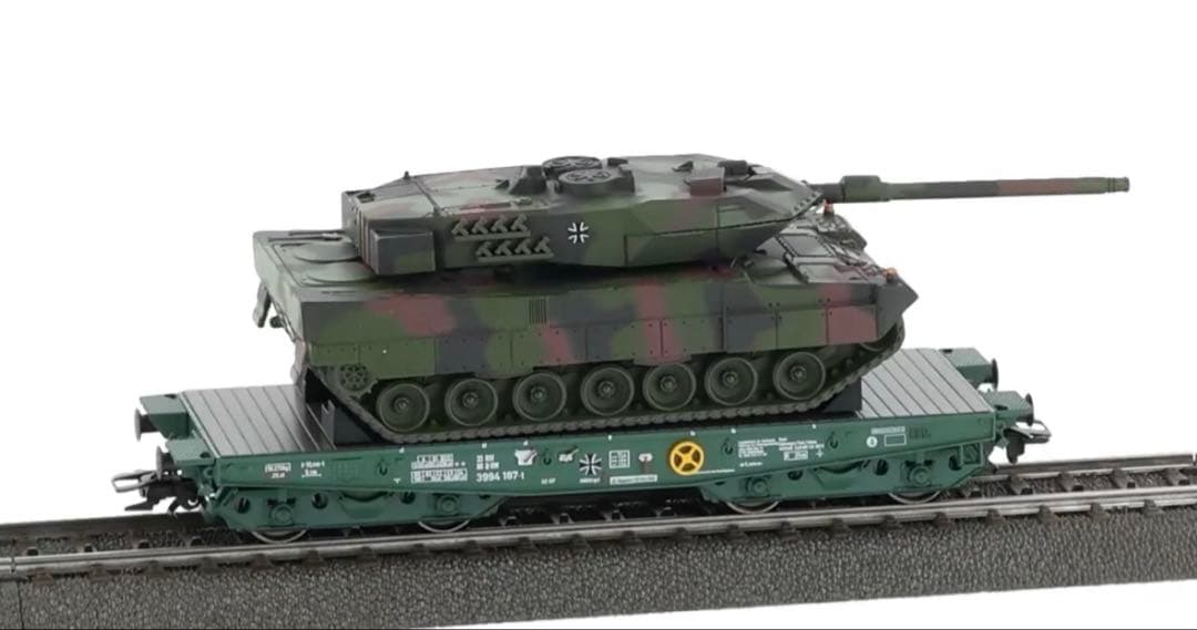 新品 メルクリン ドイツ軍 レオパルド 2A6 戦車 運搬車 ラスト1両