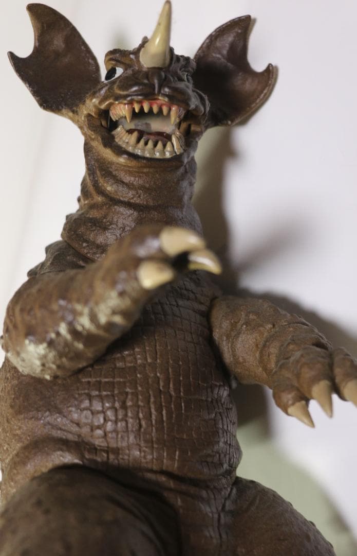 貴重フランケンシュタイン対地底怪獣（東宝映画１９６５年）のバラゴンのフィギャー