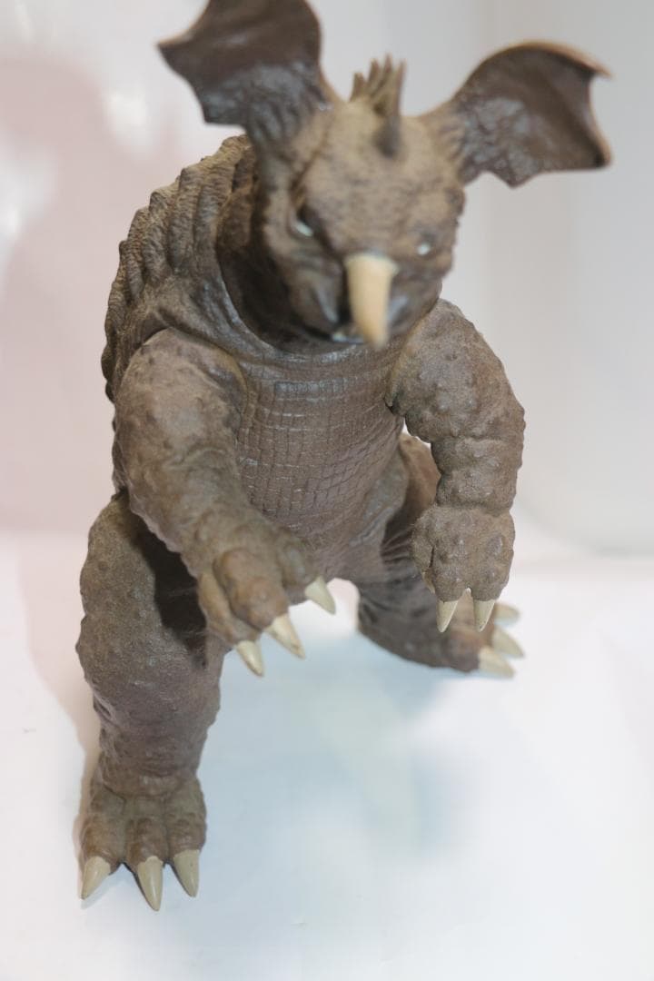 貴重フランケンシュタイン対地底怪獣（東宝映画１９６５年）のバラゴンのフィギャー