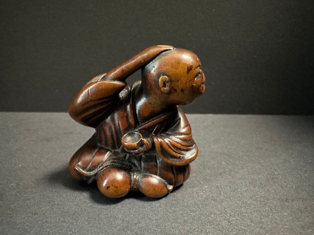 根付(netsuke)】人物の根付 友重 木製 江戸時代 美術品・アンティーク