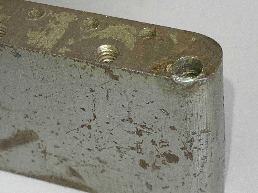 ビンテージ　フェンダーパーツ　ストラト　トレモロブロック