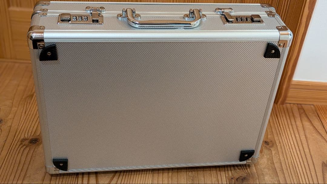 ☆スラブ アタッシュケース 60枚収納可能 PCGS NGC 保護 強化アルミ製