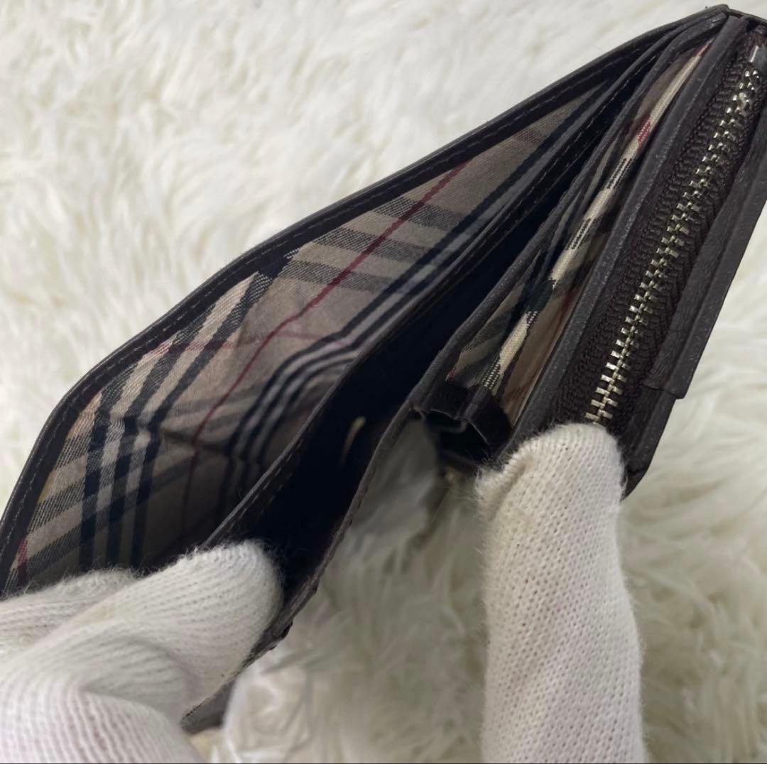BURBERRY 二つ折り財布　値下げ中　1/23まで