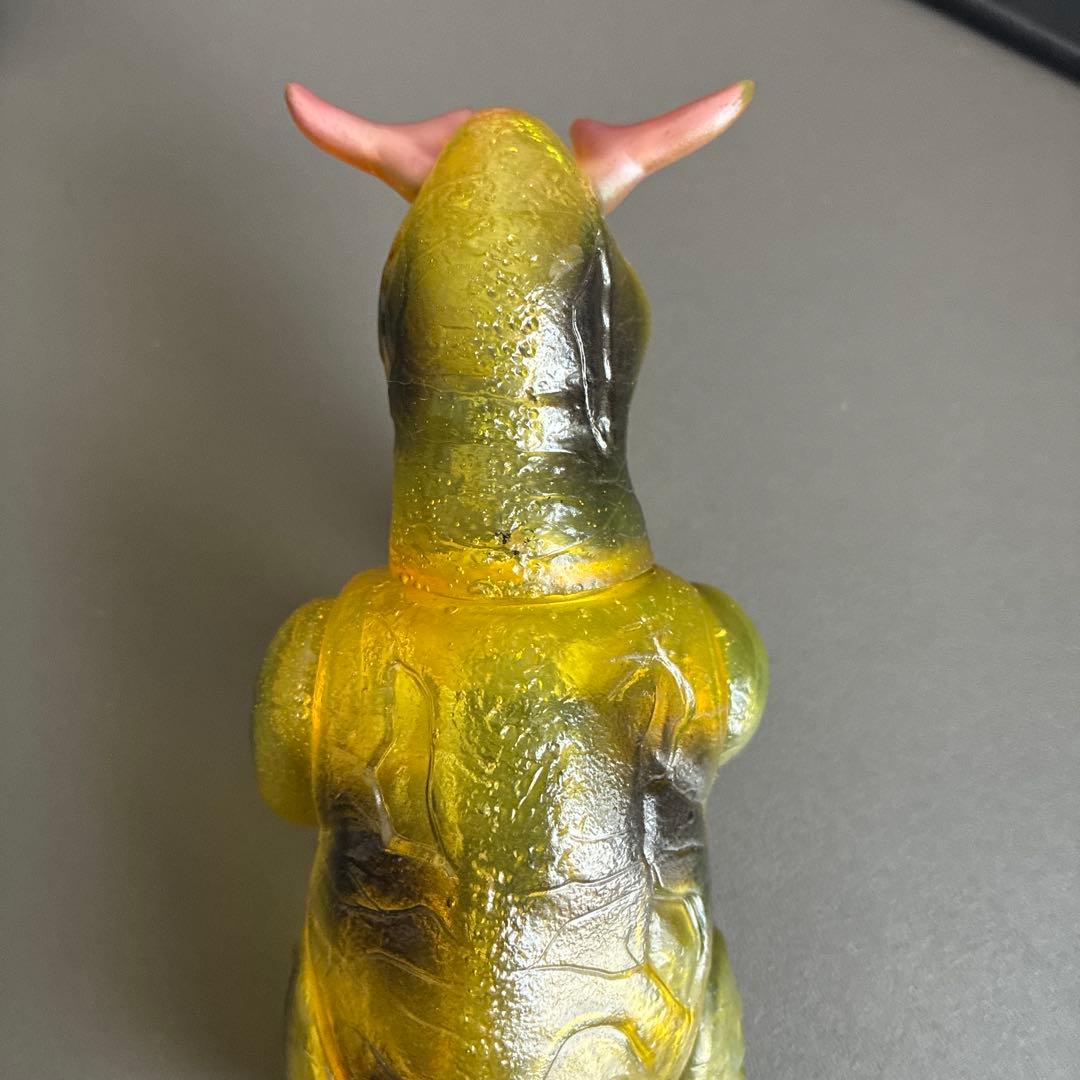 ケ*ン様 ウルトラマン エレキング クリア ソフビ