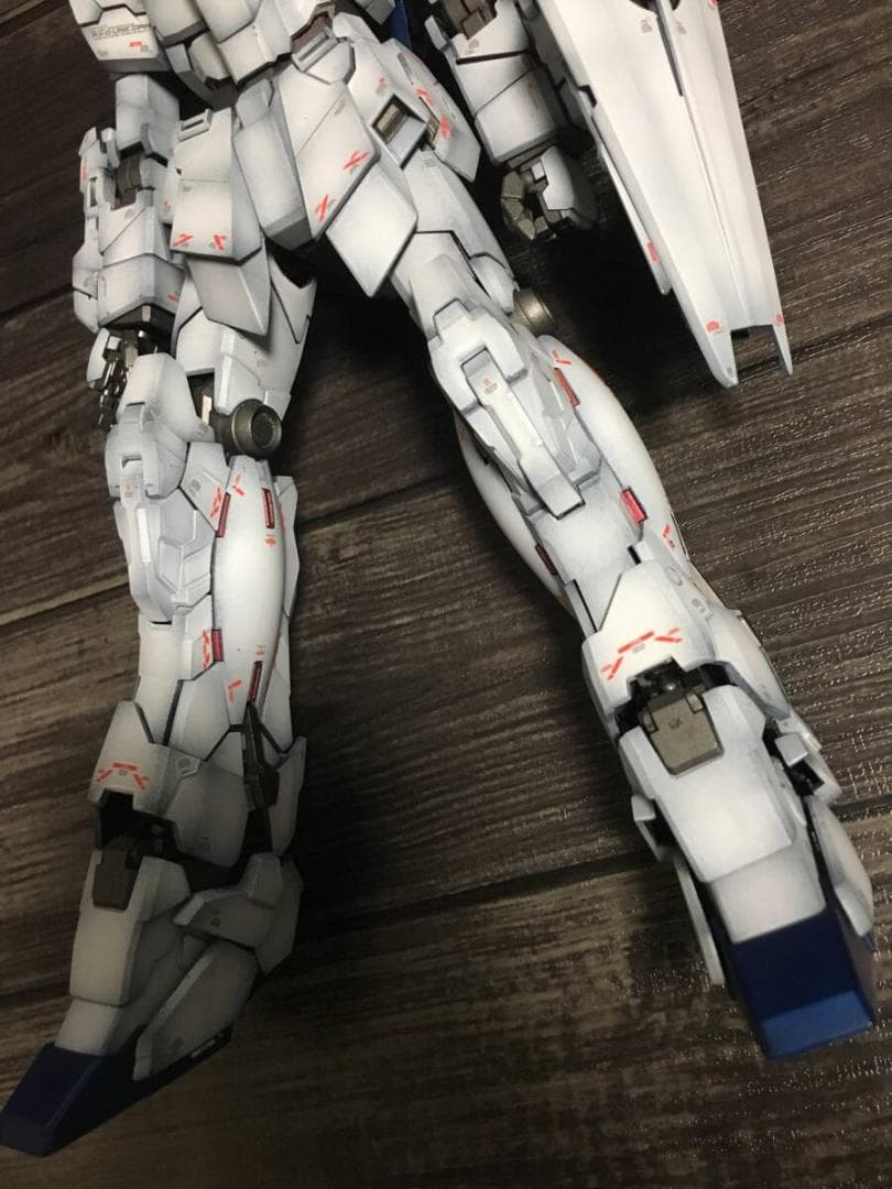 近日処分予定 MG 1/100 RX-0 ユニコーンガンダム 塗装完成品