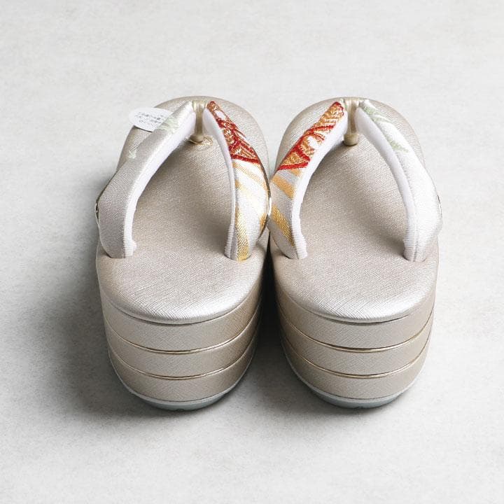 【新品】世美庵 謹製 正絹 西陣織草履バッグセット 24cm 古典柄 03217