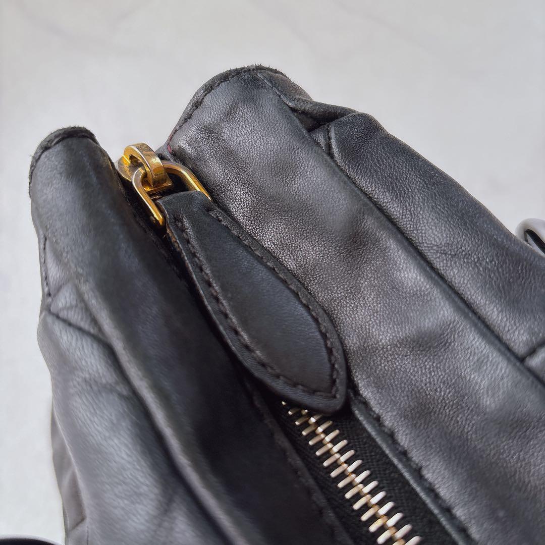 MIUMIU ブラックレザー キルティング チェーン 黒 ショルダーバッグ