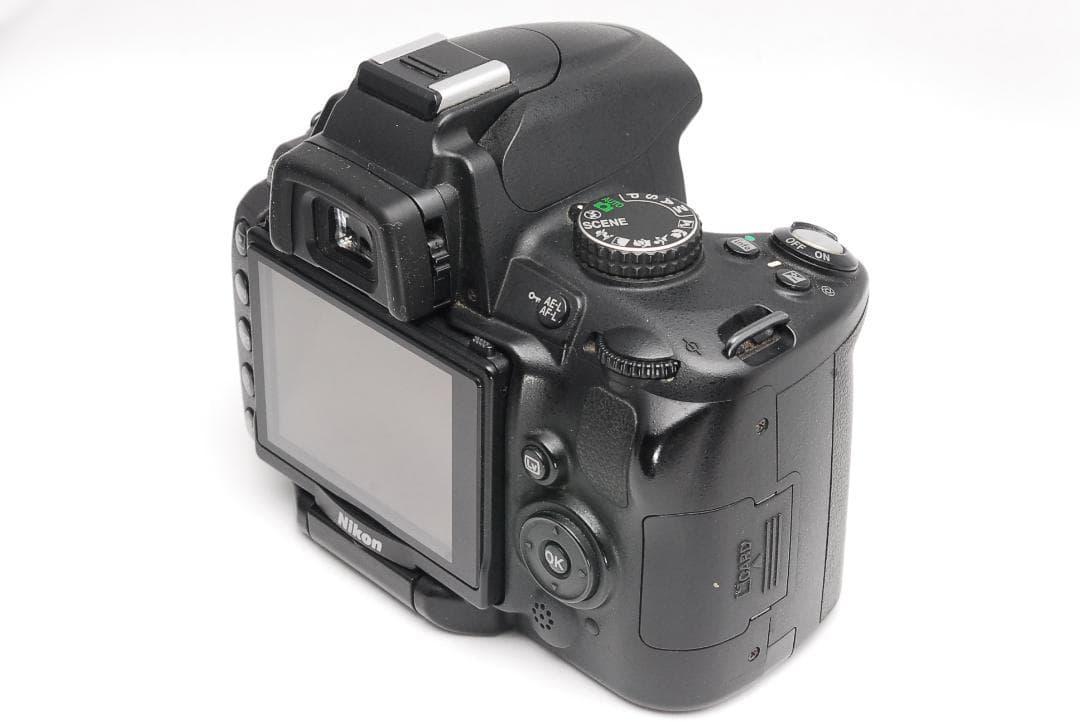 Nikon D5000 ❤️ 軽量 バリアングル スマホ転送 一眼レフ 作例あり