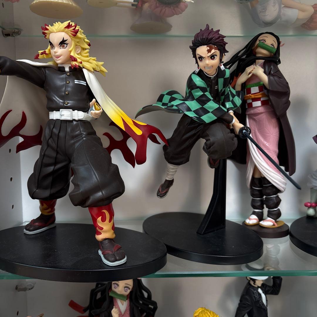 鬼滅の刃フィギュア 12体まとめ売り - メルカリ