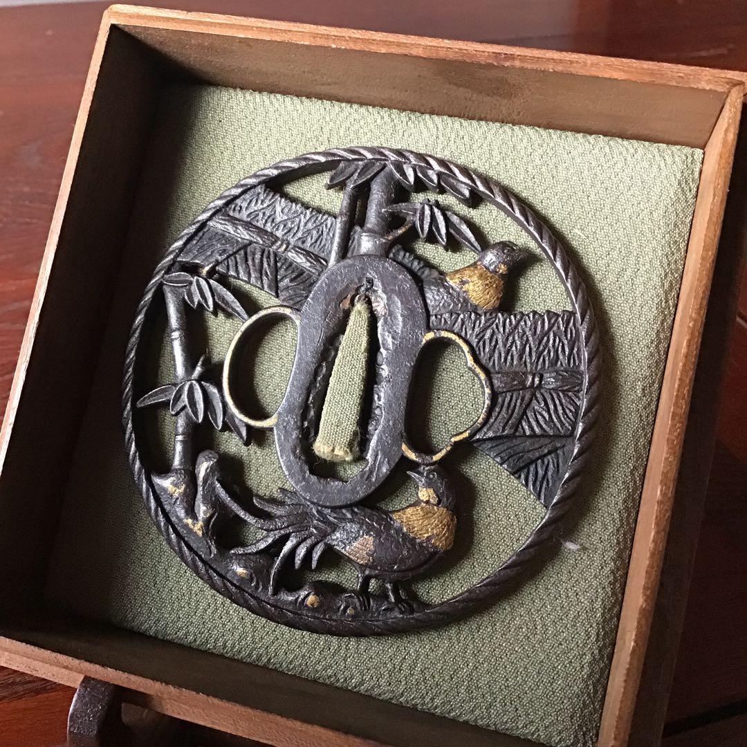 小柄鼠に羽根箒図加賀後藤