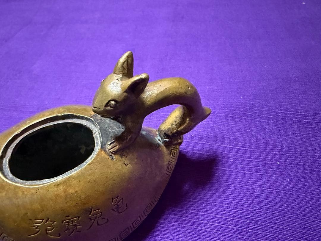 良品　中国古玩　水滴　水差し　亀兎図　黄銅製　時代物　出来抜群　書道具硯筆矢立