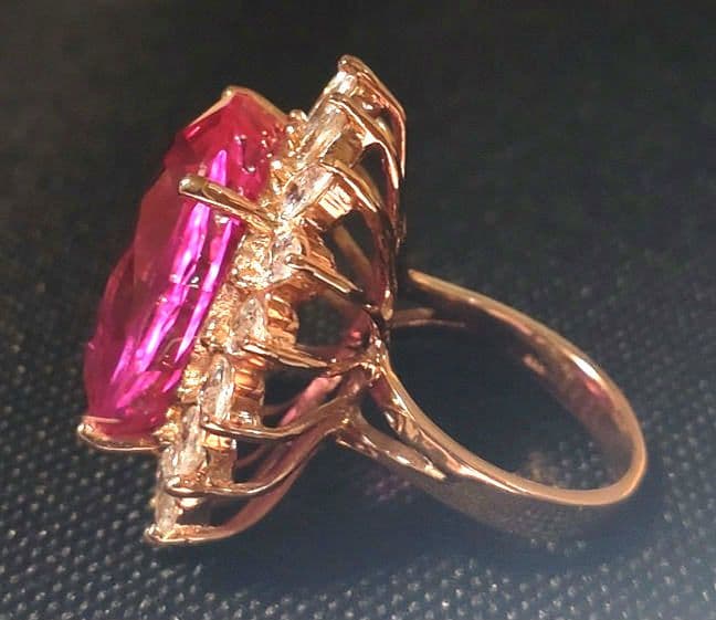 りりここ 天然ビビットピンクルべライトトルマリン 36.80CT 指輪