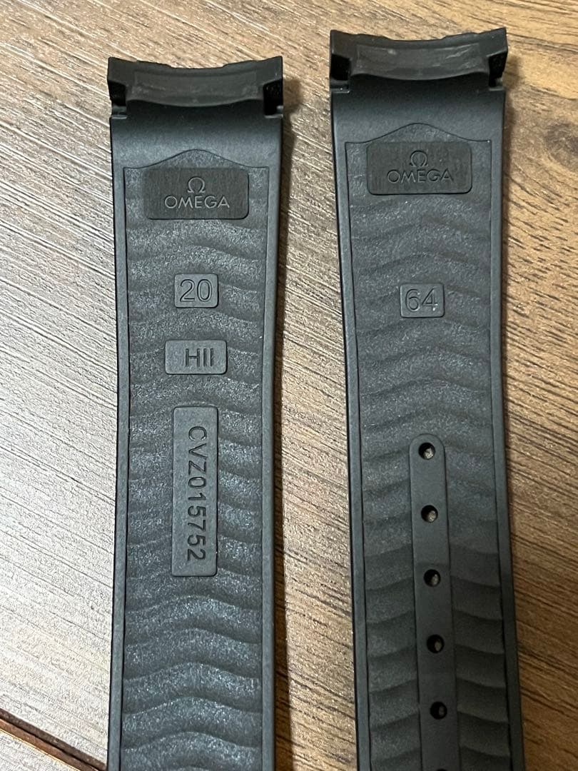 （美品）OMEGA シーマスター300 ブラック ラバーベルト