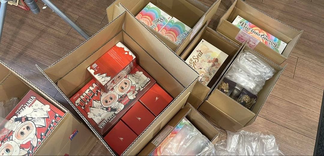 LABUBU THE MONSTERS Have a Seat ぬいぐるみ　2個