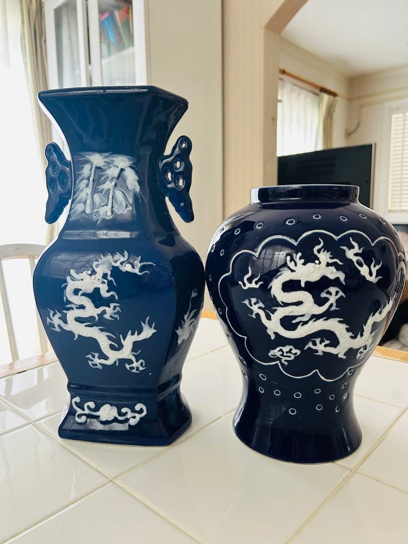 ドラゴン模様の陶器花瓶セット