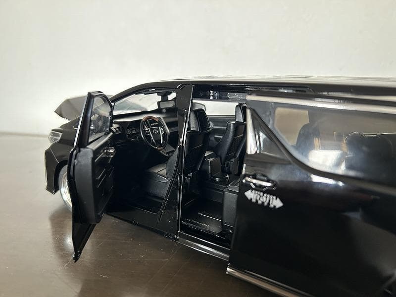アルファード ハイブリッド ブラック 1/18 エアロ 30系後期 未使用