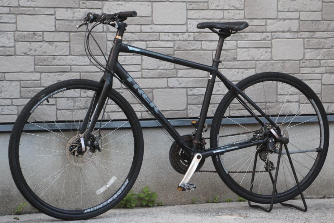 引き取り限定♪人気のTREK♪FX2♪通学やレジャーなどに♪マッドブラック♪