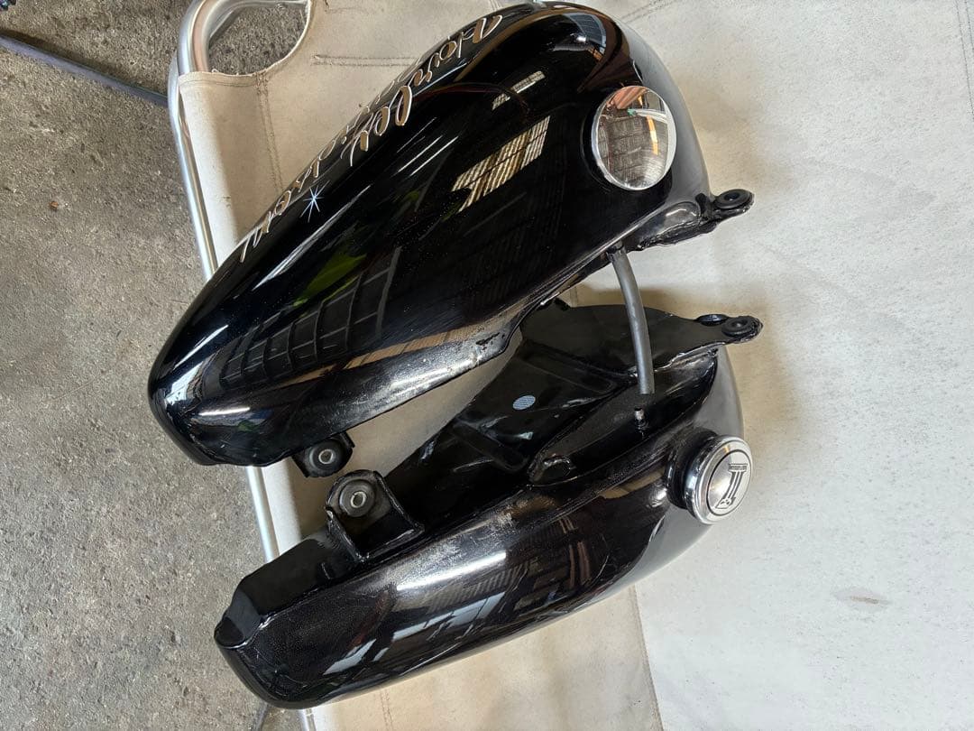 ヤンガス様 専用タンク 黒 ゴールドロゴ 3.5ガロン