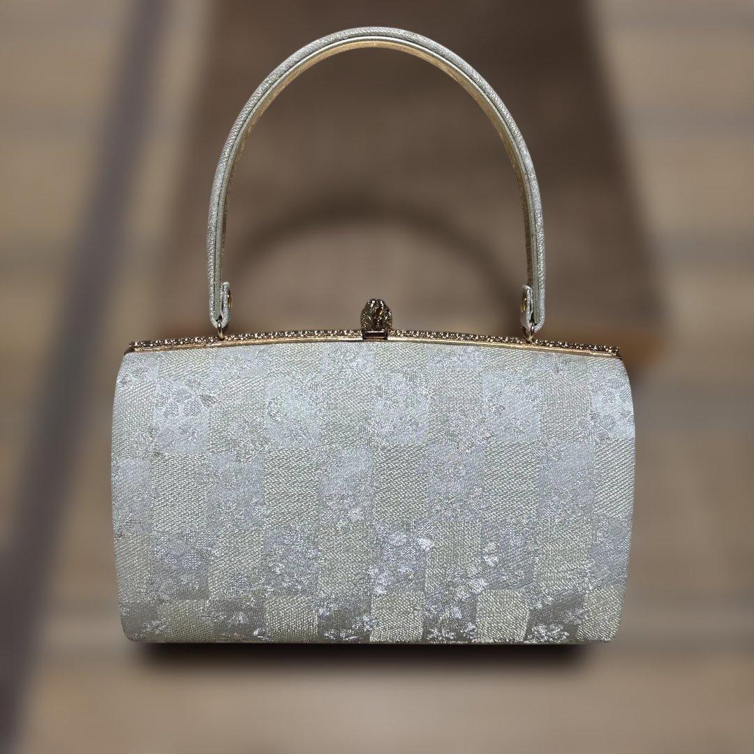 鈴乃屋　沙織　シルバー ハンドバッグと草履のセット