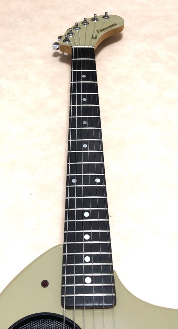 【美品】ZO-3 グレー アンプ内蔵ミニギター ディストーションSW付 ケース