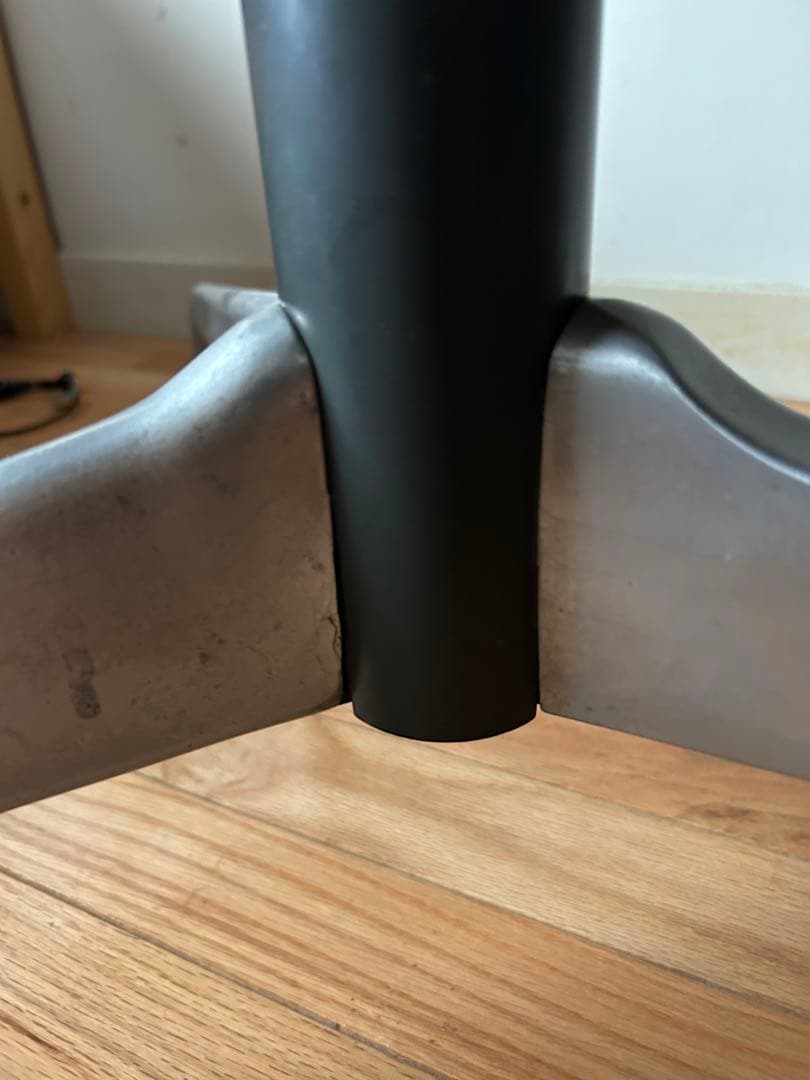 （値下げ）【引取限定】ハーマンミラー　イームズ　セグメンテッドベーステーブル