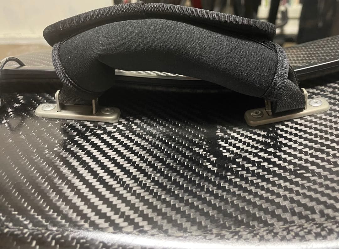 伝統と信頼のドイツGEWA製カーボン チェロケース、フラッグシップ