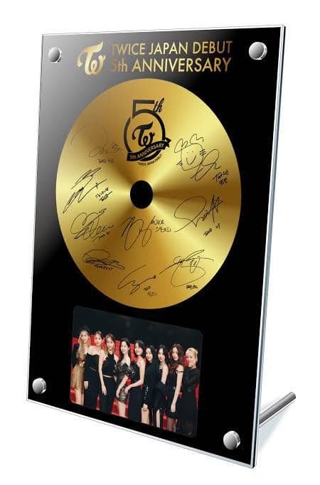 TWICE 5周年記念 ゴールドディスク風アクリルスタンド TWICE ゴールド