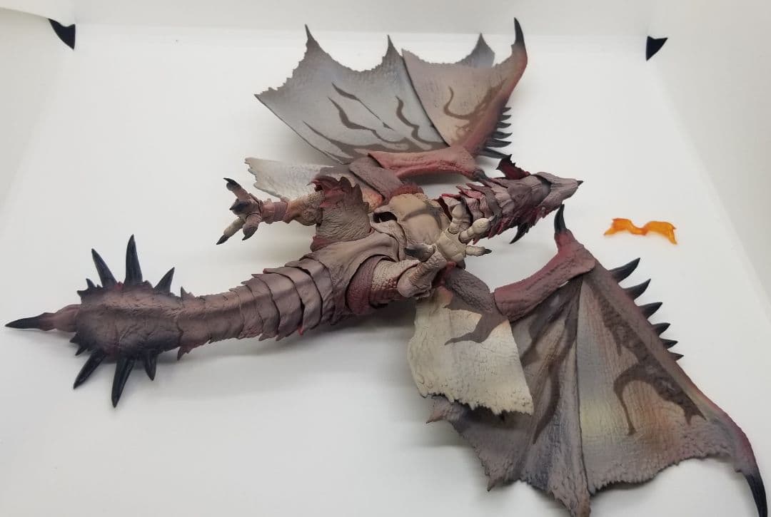 S.H.MonsterArts リオレウス