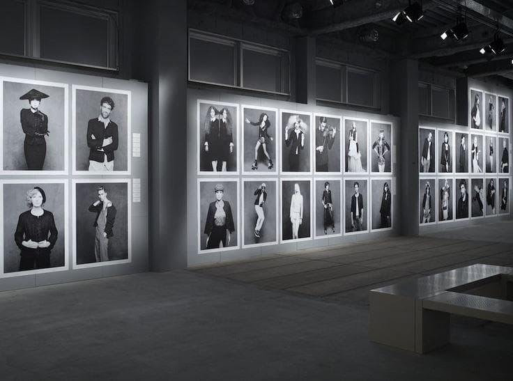 額装品/シャネル キルスティン ダンスト/ラガーフェルド/ポスター