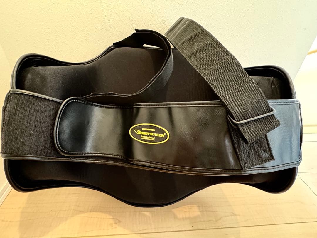 美品 ボディメーカー コーチングプロテクタープロ 空手 キック