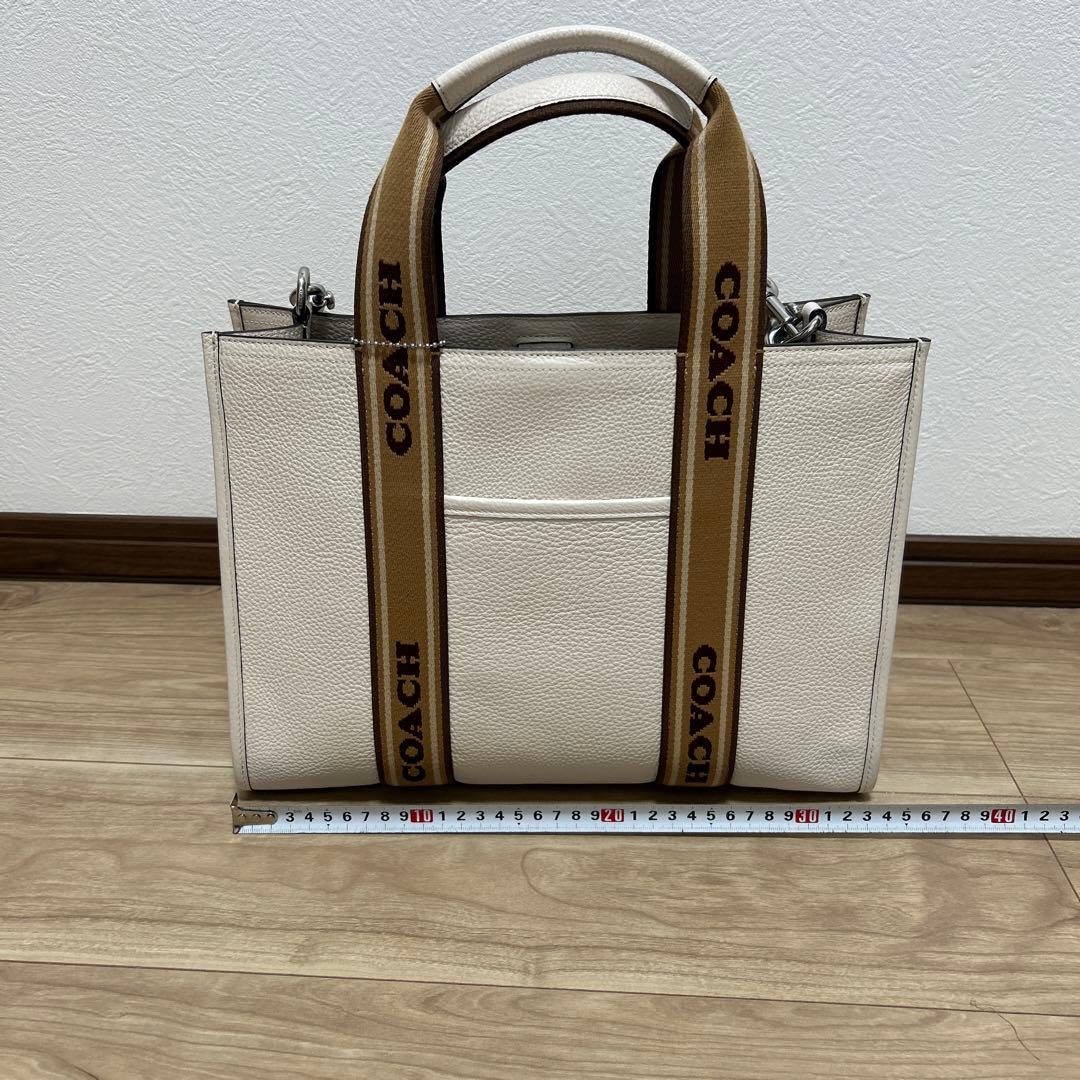 コーチ　ショルダーバッグ　ハンドバッグ　A4収納可