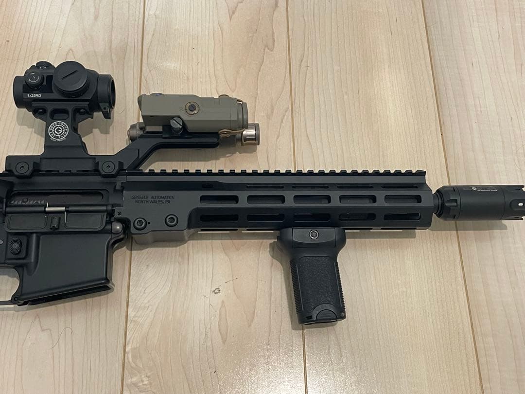 ガイズリーハンドガード　GEISSELE