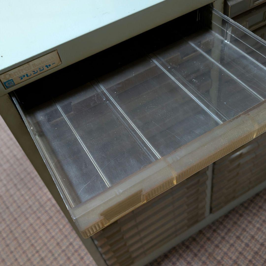 レトロ】書類整理ケース アンティーク スチール 32引出し 匿名送料込