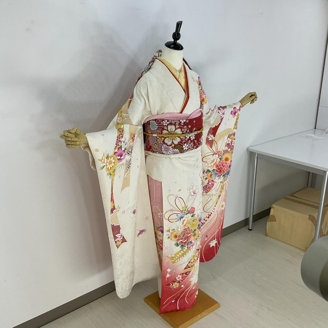振袖ネットレンタル：赤と青の華】粋古典×柄少なめ/C-114 – kimono