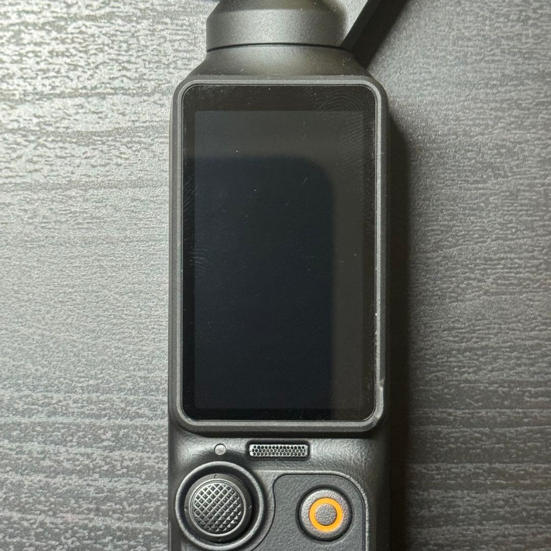 DJI Osmo Pocket 3 本体（ミニ三脚付き）
