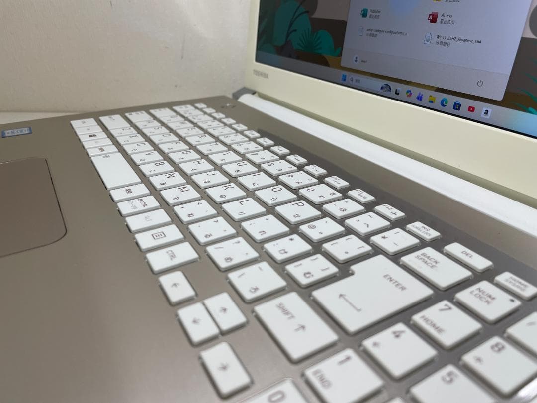 第7世代DynabookT85/CG i7-7500U SSD480G M8G - メルカリ