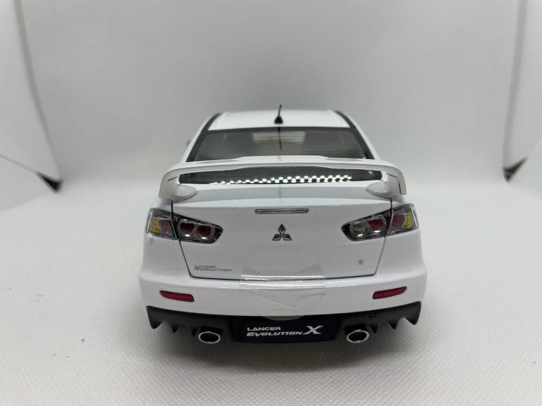 101-105 VIAT 1/18 三菱 ランサー エボリューション X