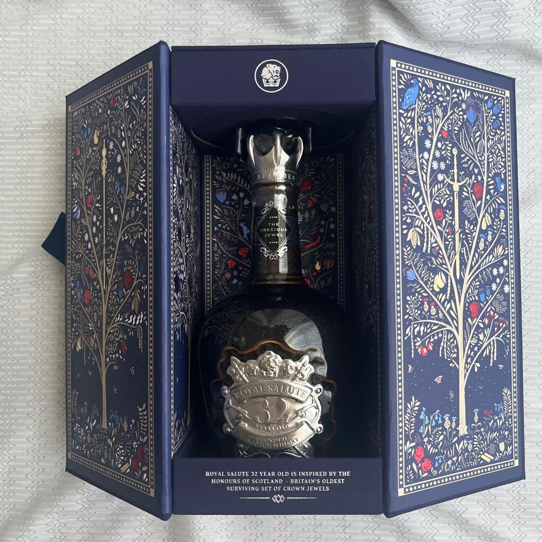 ROYAL SALUTE 32 YEARS OLD ウイスキー
